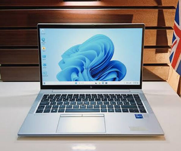 HP Elite book 840 G3 6Th gen